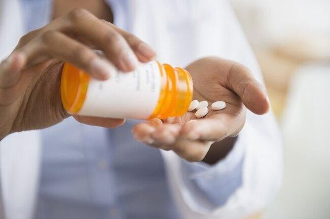 Vorbeugende Behandlung einer akuten Prostatitis mit Medikamenten.